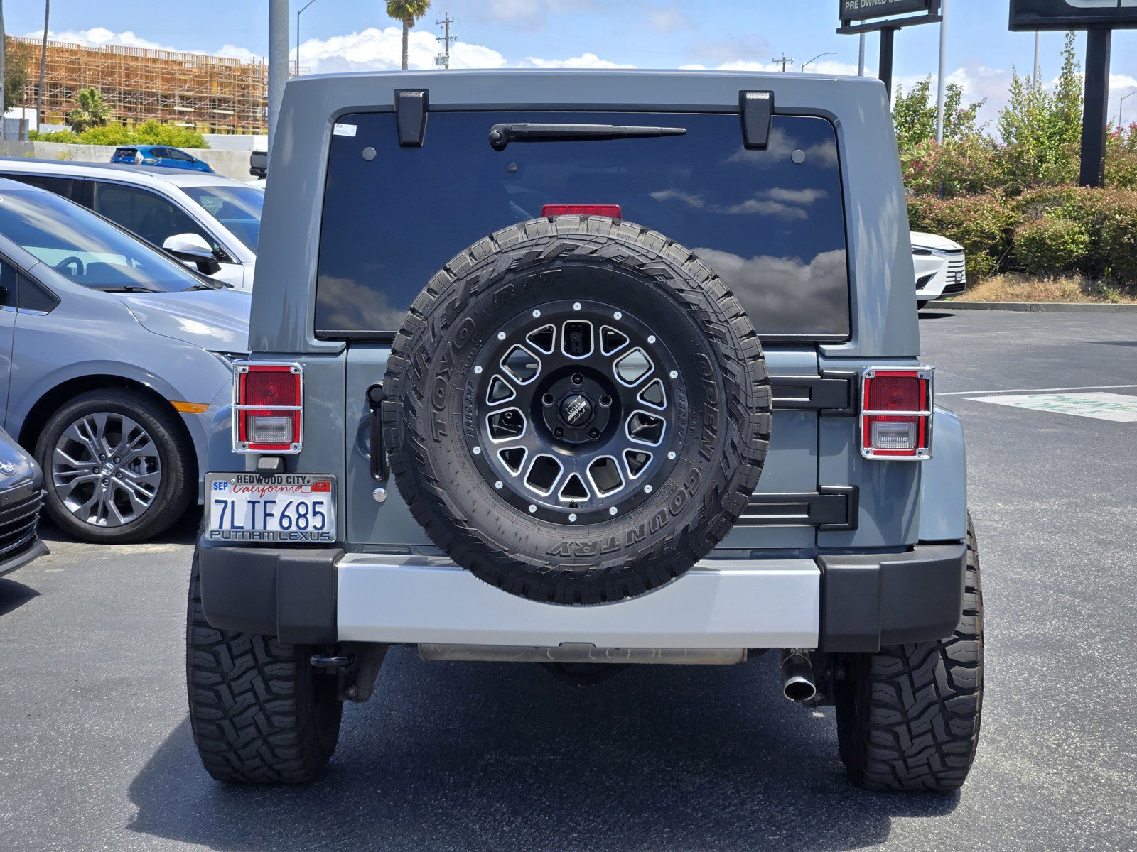 Used 2015 Jeep Wrangler Unlimited Sahara w/ Mopar Chrome Edition Group AWD/4WD image 5
