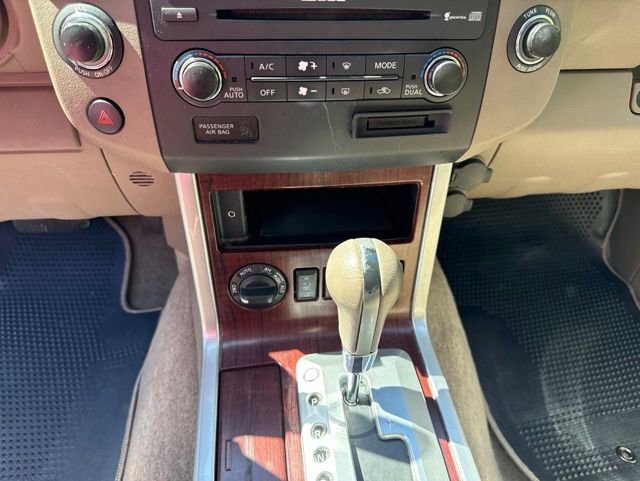 Used 2012 Nissan Pathfinder LE AWD/4WD image 19