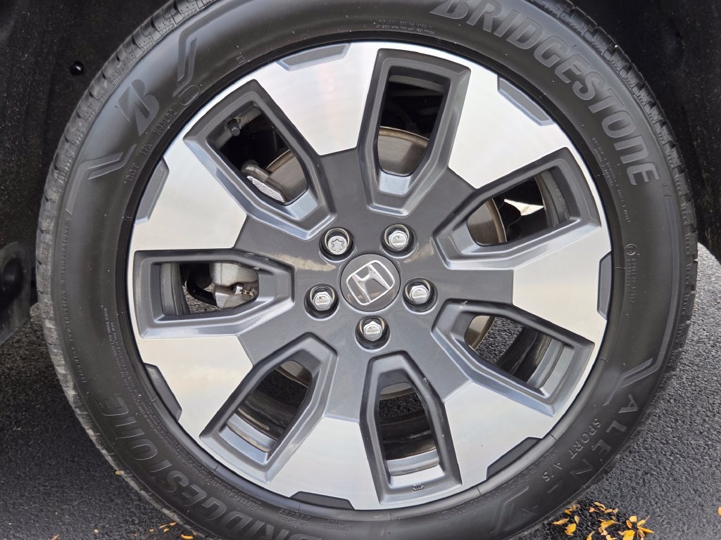 Certified 2026 Honda Pilot Touring image 19