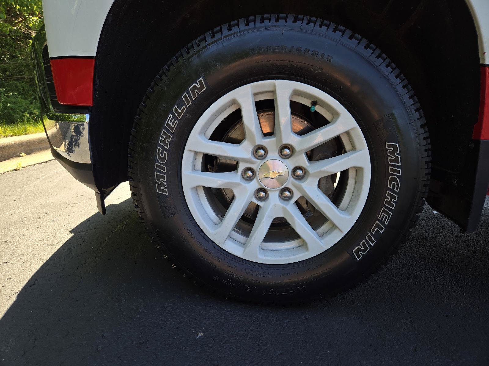 Used 2019 Chevrolet Silverado 1500 LT w/ All-Star Edition AWD/4WD image 10