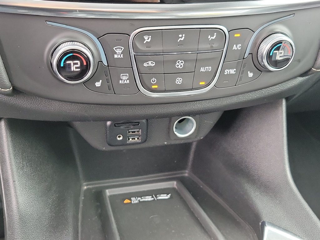Certified 2023 Chevrolet Traverse LT w/ LT Premium Package AWD/4WD image 29