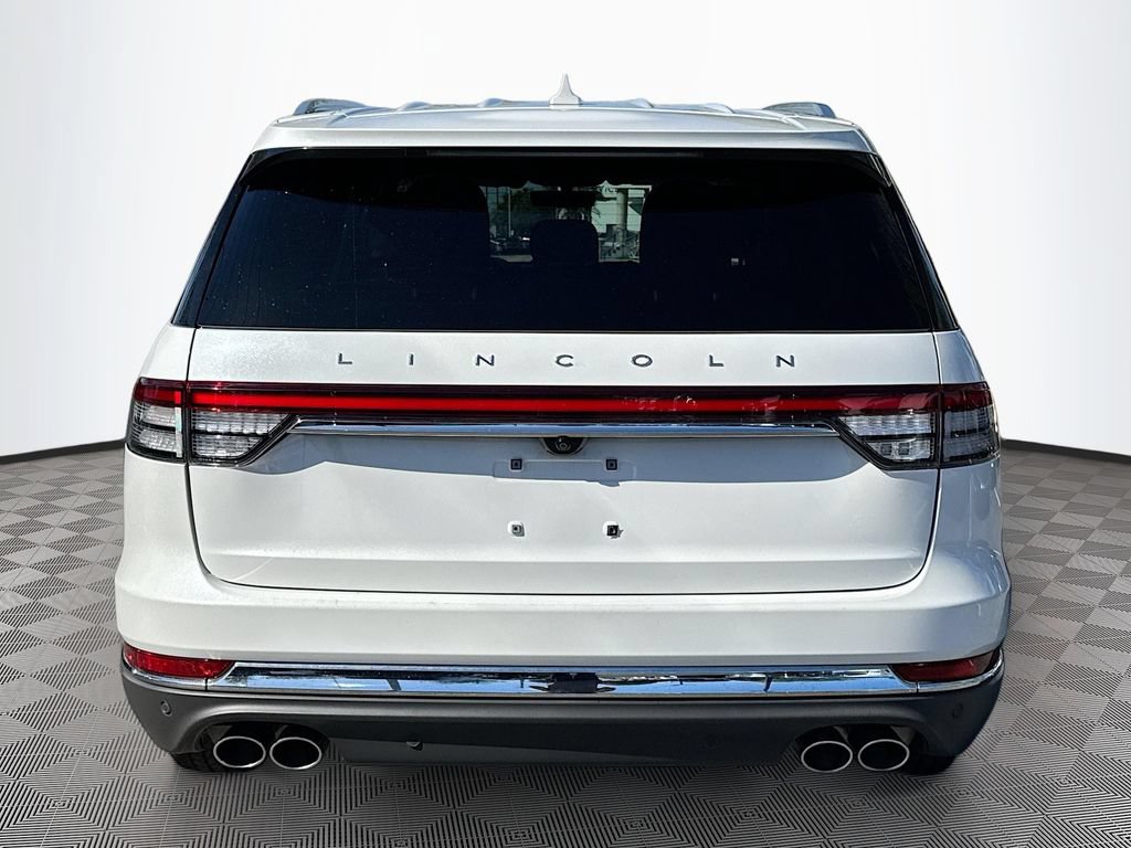 Used 2023 Lincoln Aviator 2WD image 7
