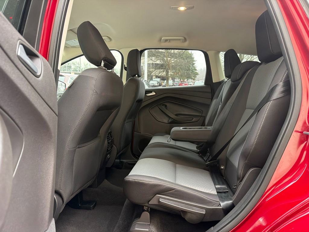 Used 2018 Ford Escape SE w/ SE Sync 3 Package image 16