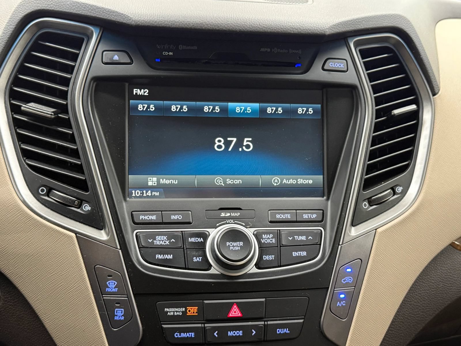 Used 2014 Hyundai Santa Fe Sport 2.0T w/ Navigation Package 06 FWD image 32