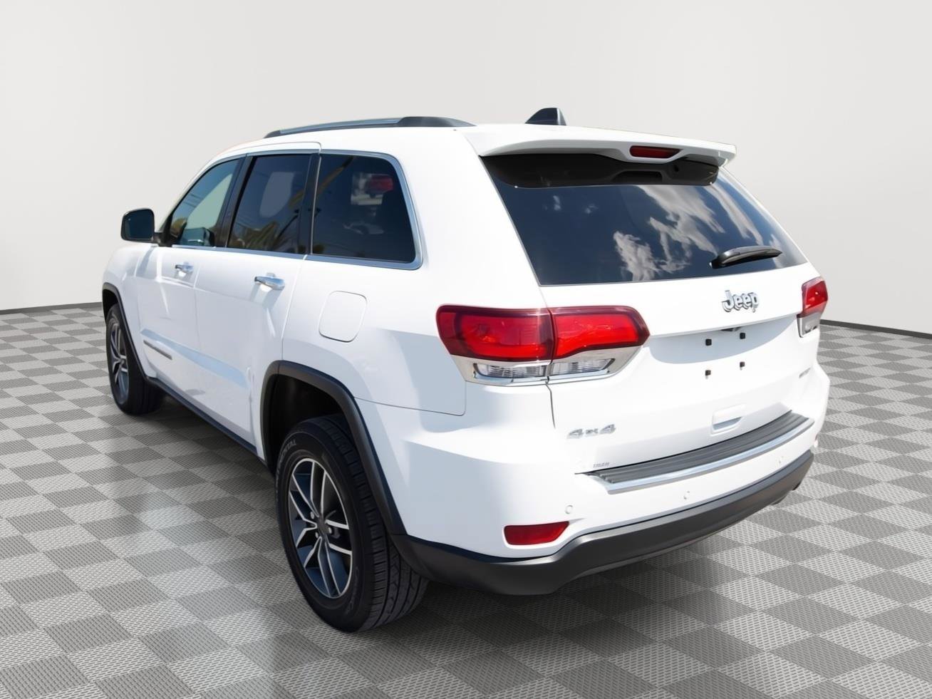 Used 2021 Jeep Grand Cherokee Limited AWD/4WD image 7