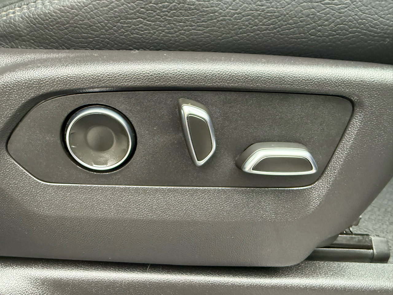 Used 2024 GMC Sierra 2500 Denali w/ Denali Reserve Package image 21