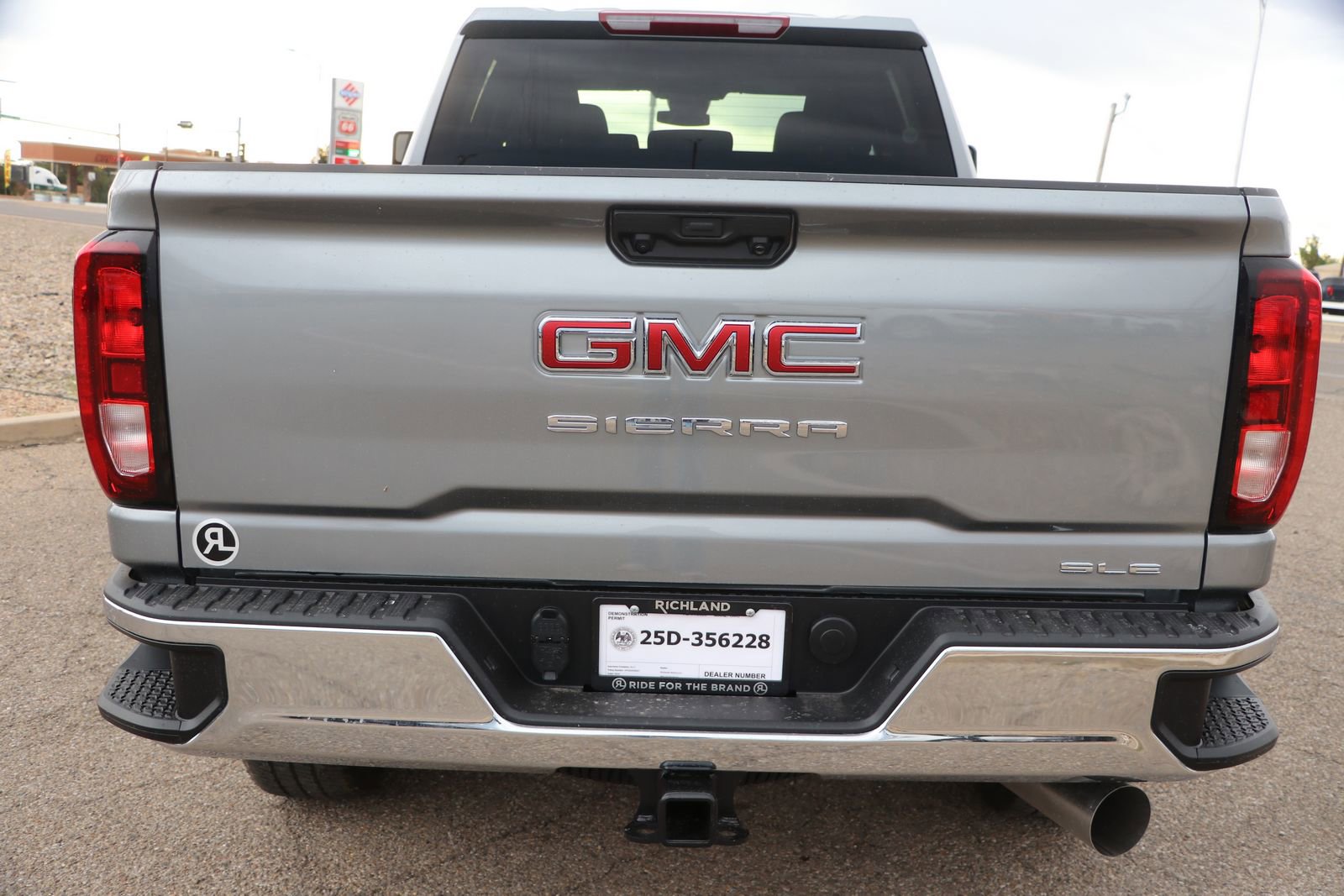 New 2026 GMC Sierra 2500 SLE w/ Max Trailering Package image 6