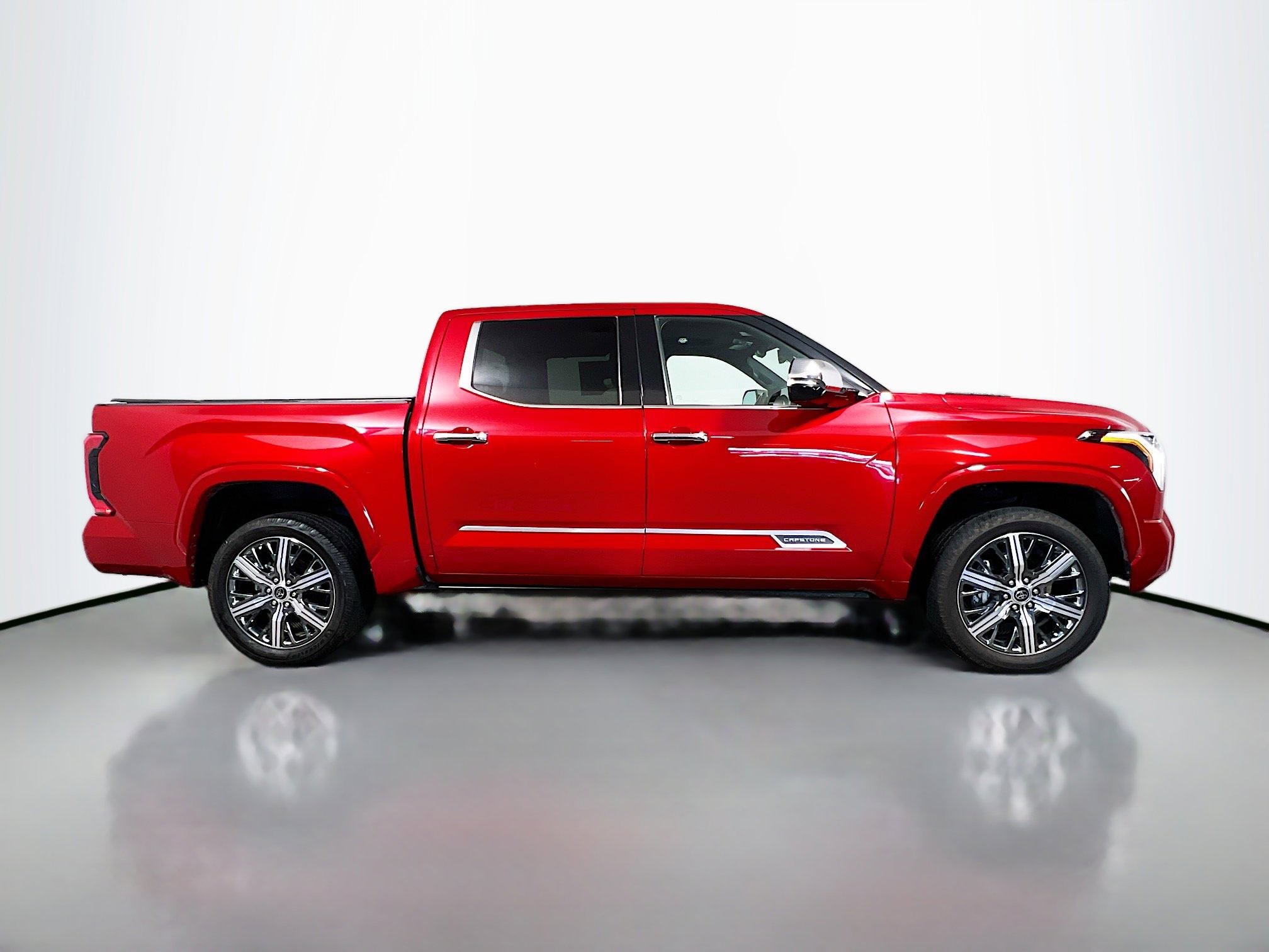 Used 2023 Toyota Tundra Capstone image 3