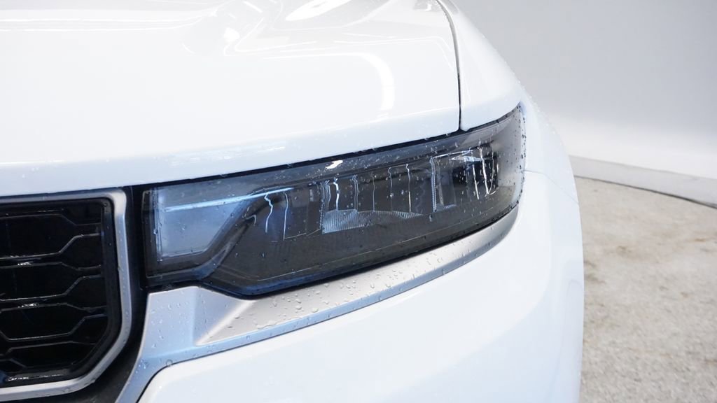 New 2026 Jeep Grand Cherokee Limited image 13