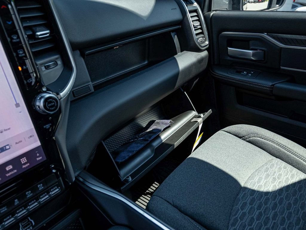 New 2026 RAM 2500 Big Horn AWD/4WD image 19