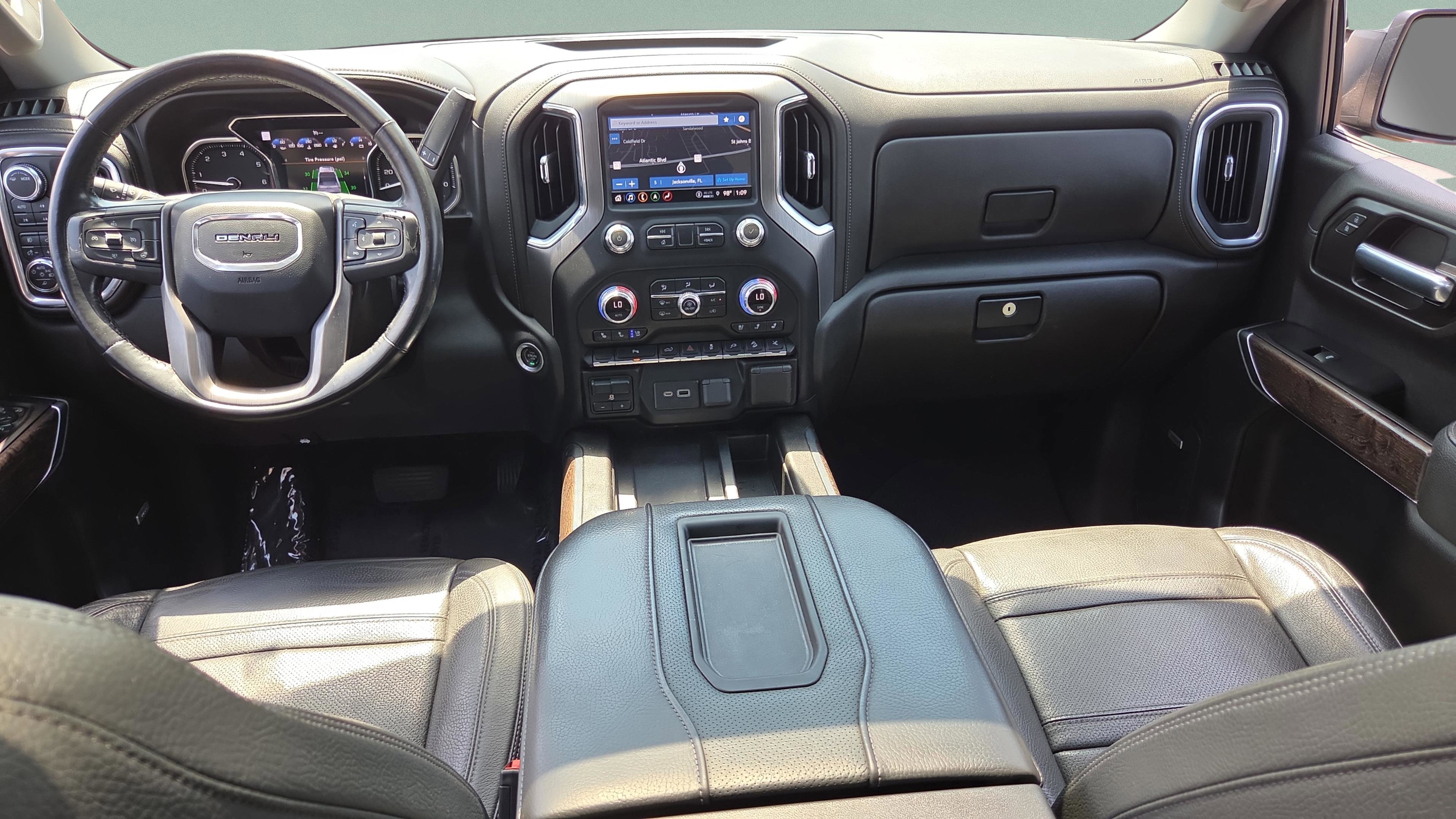 Used 2022 GMC Sierra 1500 Denali w/ Denali Premium Package AWD/4WD image 13