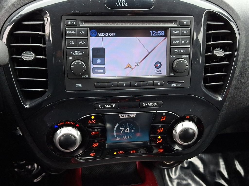 Used 2014 Nissan Juke SL AWD/4WD image 17