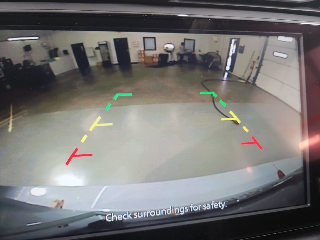 New 2025 Nissan Versa SR w/ Trunk Package FWD image 19