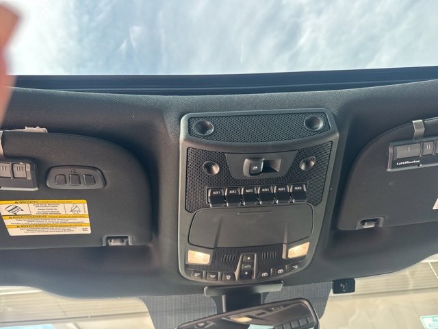 Used 2019 Ford F350 Platinum w/ Platinum Ultimate Package image 38