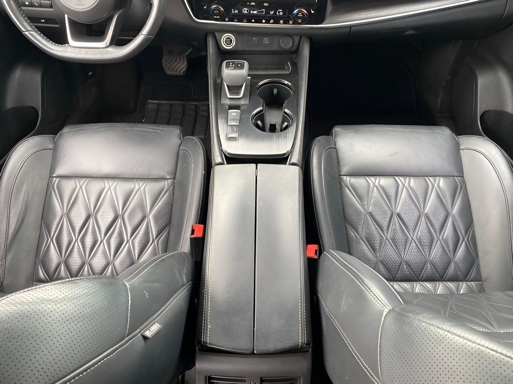 Used 2022 Nissan Rogue Platinum w/ Head-Up Display Package image 17