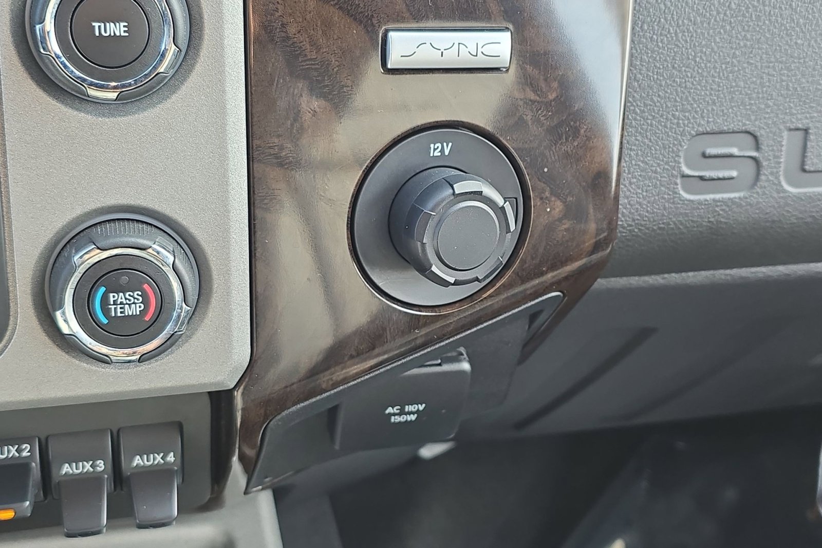 Used 2016 Ford F350 Platinum w/ Snow Plow Prep Package image 26