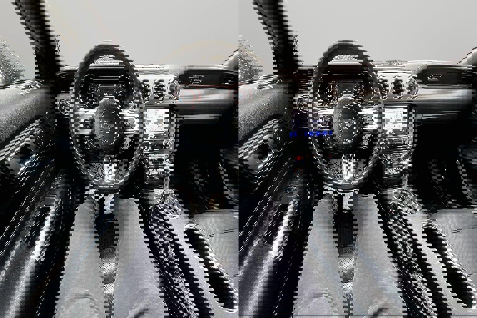 Used 2020 Ford Mustang Premium w/ Equipment Group 201A image 5