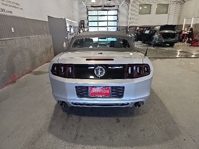 Used 2014 Ford Mustang Premium RWD image 4