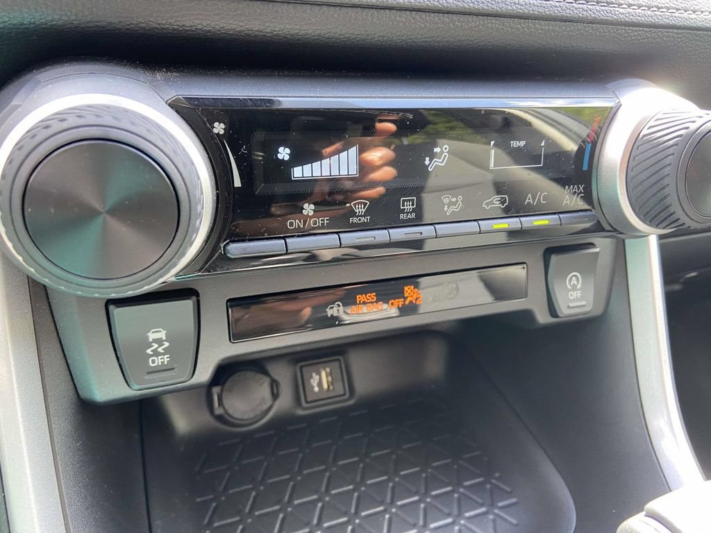 Used 2025 Toyota RAV4 LE FWD image 22