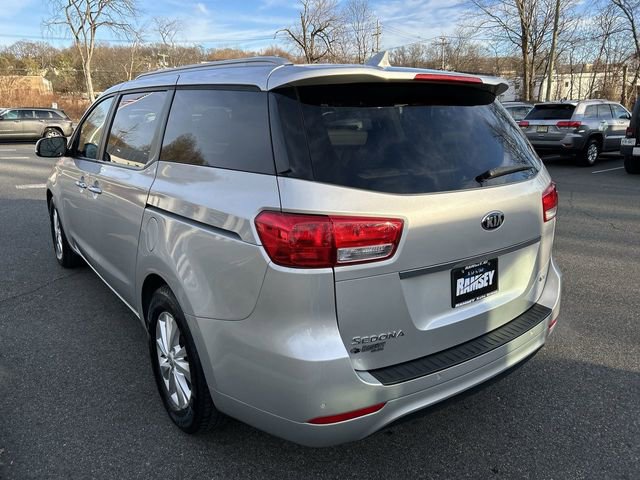 Used 2017 Kia Sedona LX w/ LX Essentials Premium Package image 6