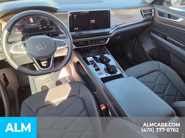 Used 2025 Volkswagen Atlas SE image 6