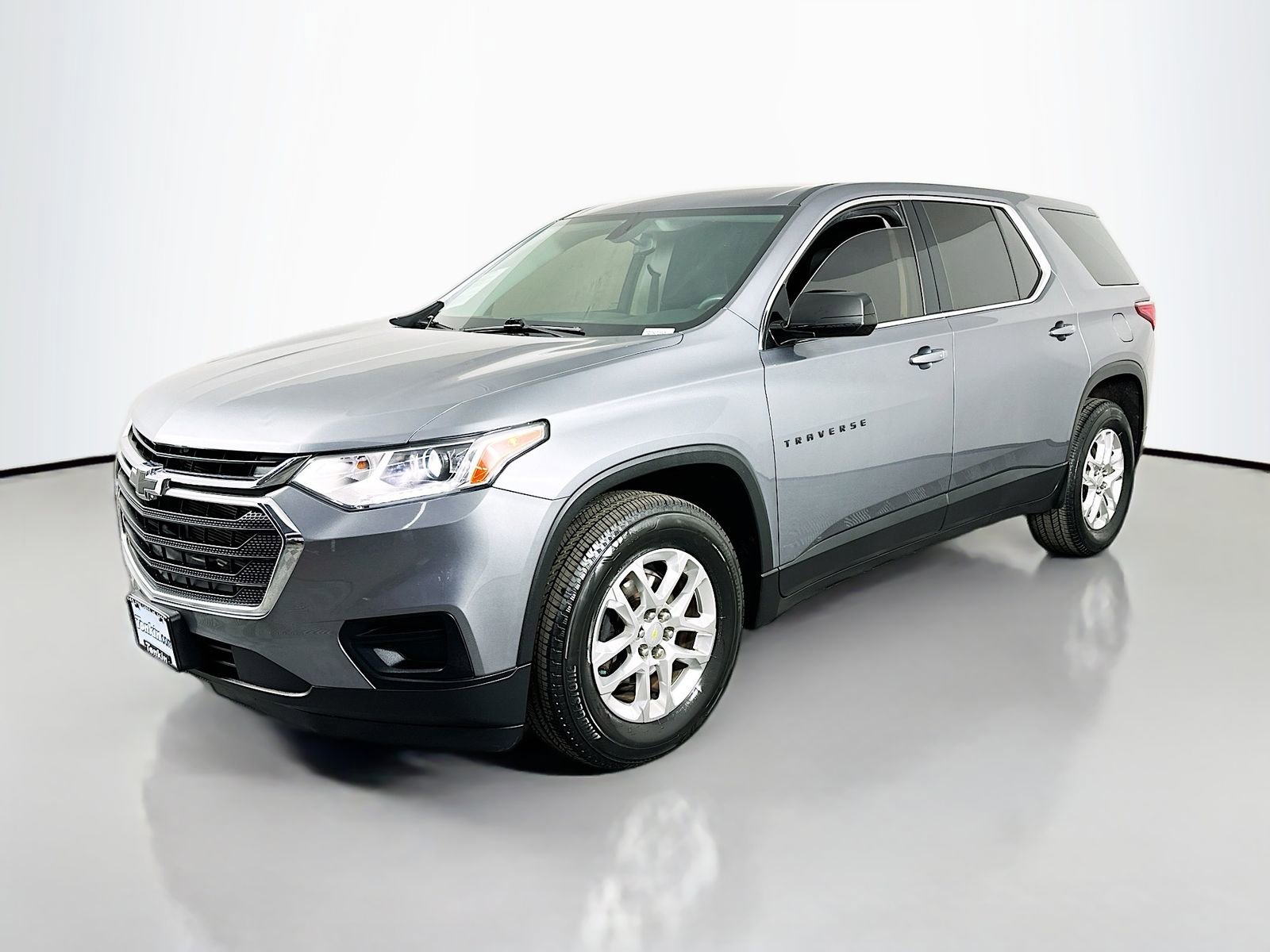 Used 2020 Chevrolet Traverse LS image 3