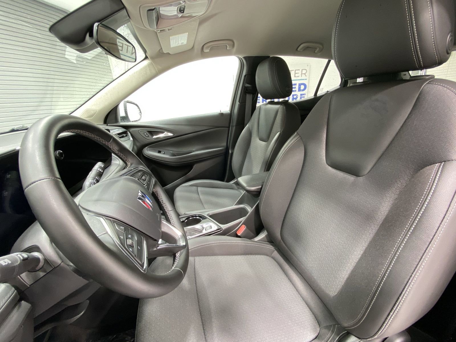 Used 2025 Buick Encore GX Preferred AWD/4WD image 11