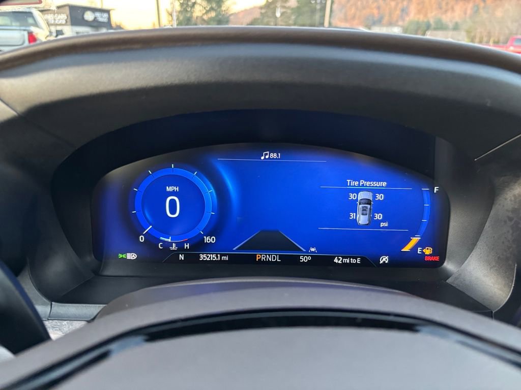 Used 2022 Ford Explorer Platinum w/ Equipment Group 601A image 17