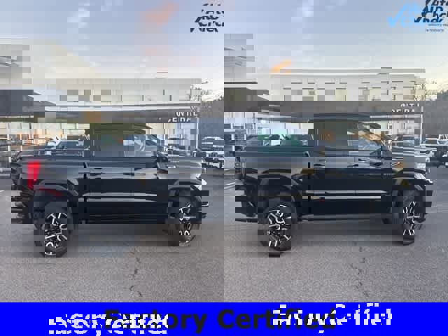 Certified 2022 GMC Sierra 1500 AT4 w/ AT4 Premium Package image 9