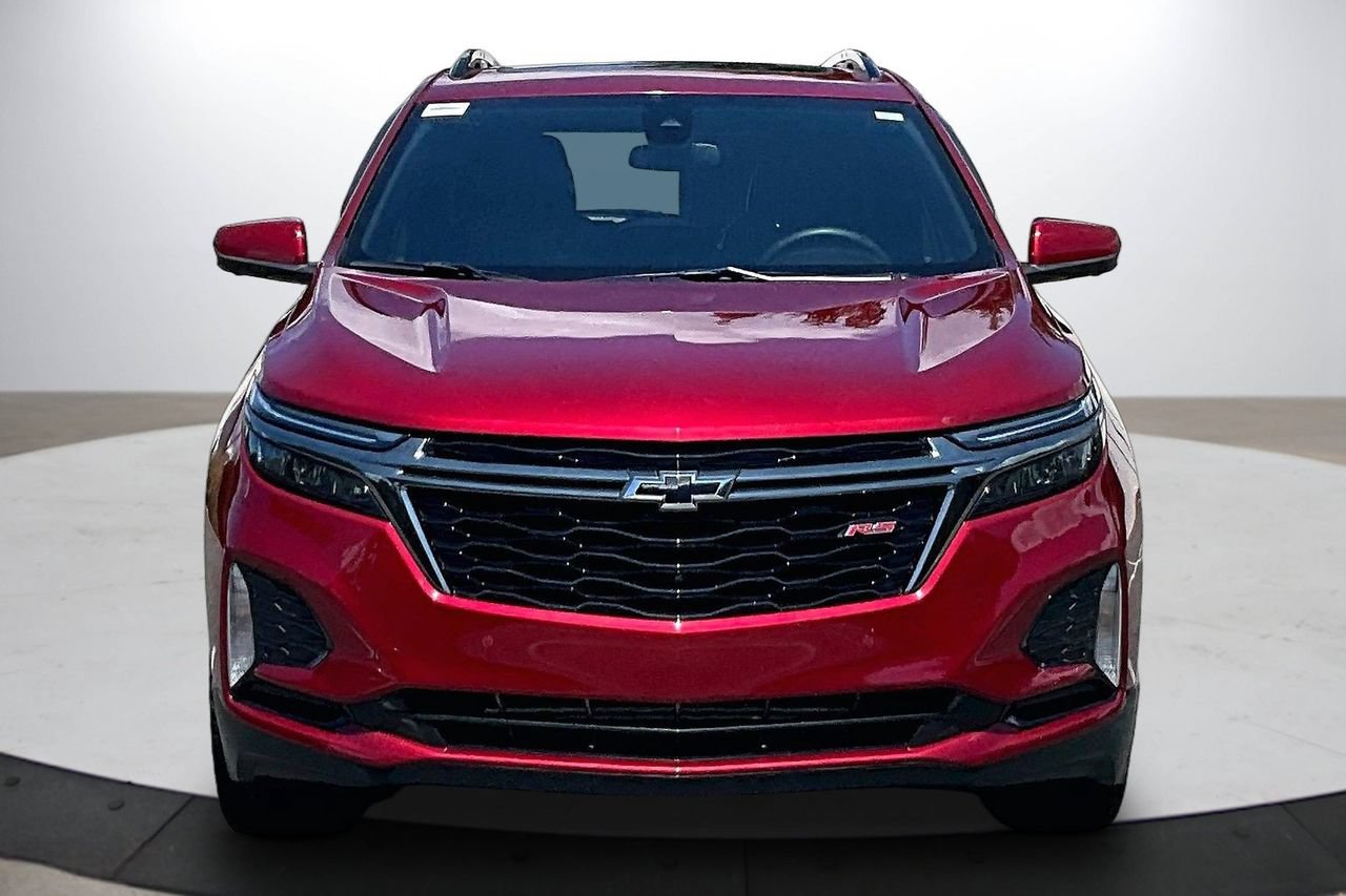 Used 2023 Chevrolet Equinox RS w/ RS Leather Package FWD image 3