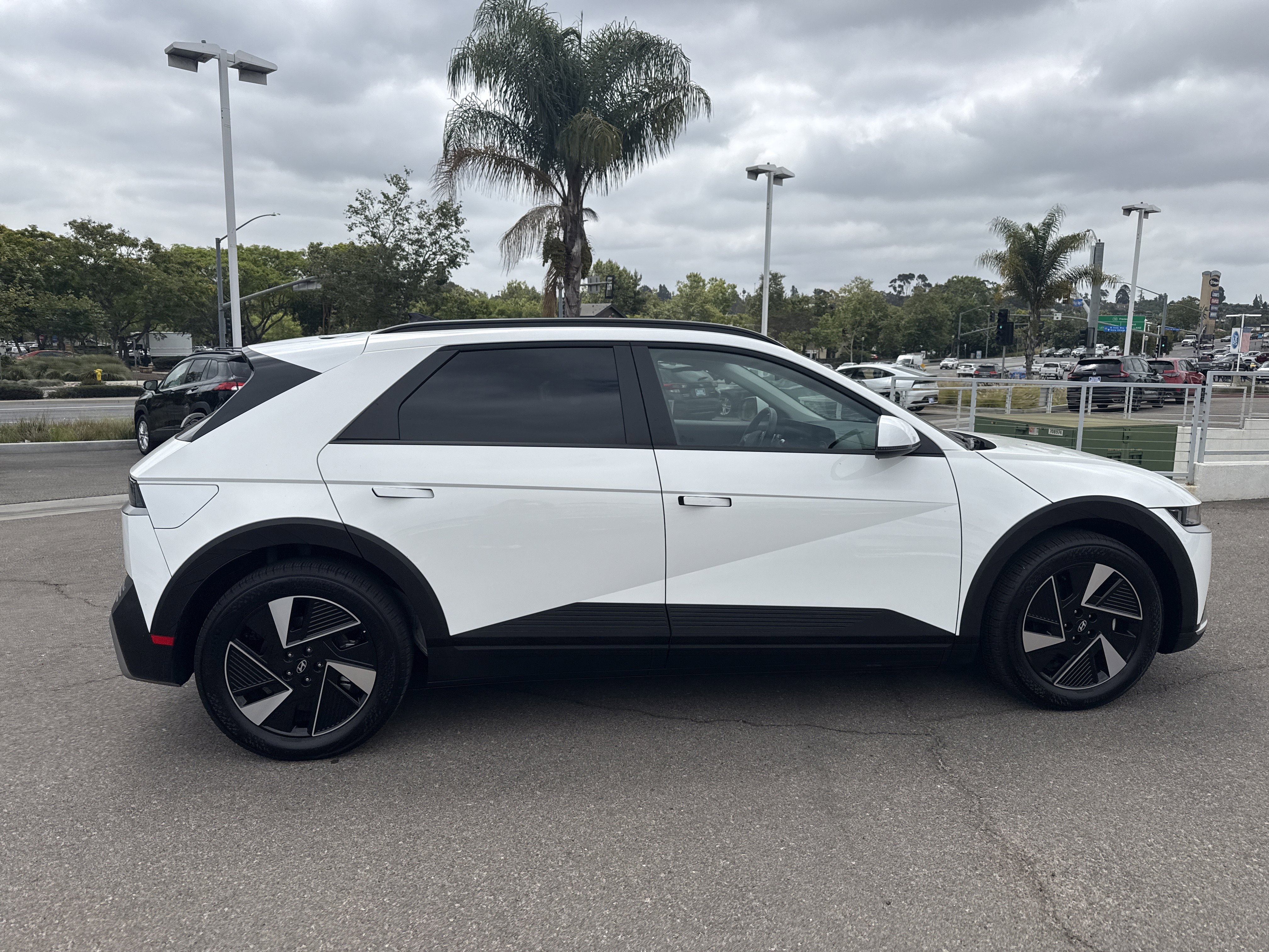 Used 2025 Hyundai Ioniq 5 SEL RWD image 6