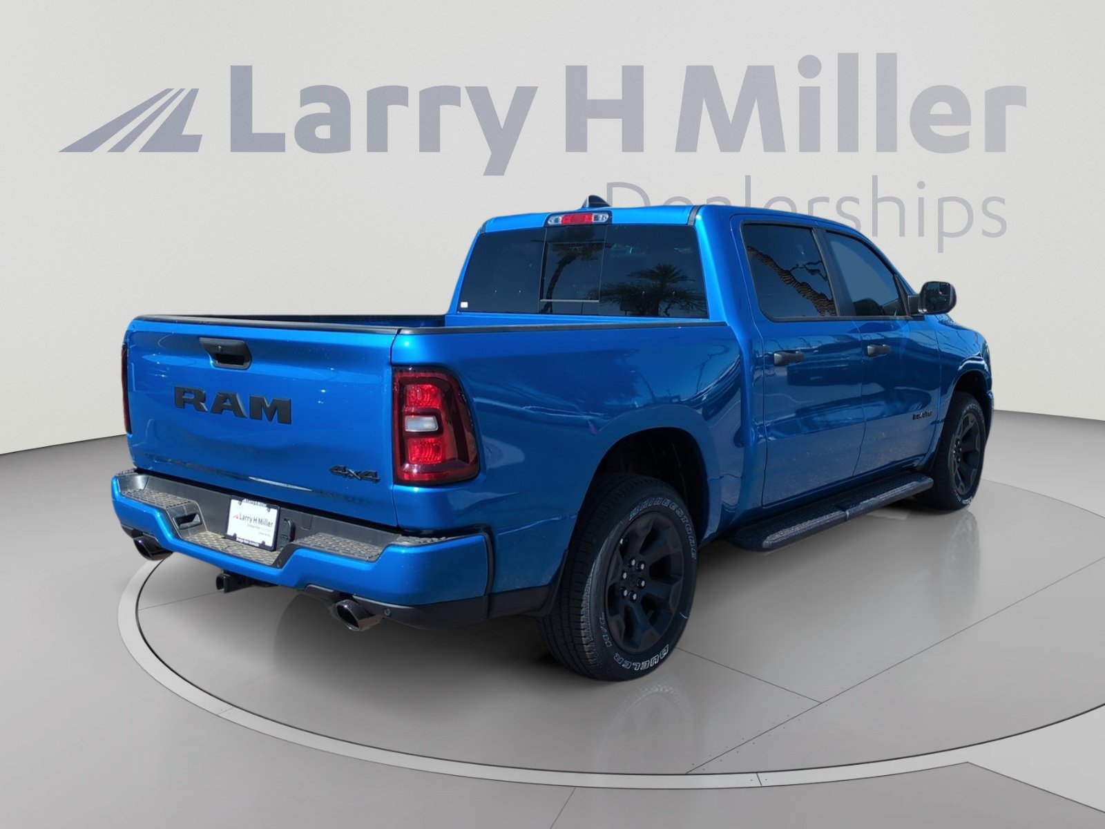 New 2026 RAM 1500 Express AWD/4WD image 5