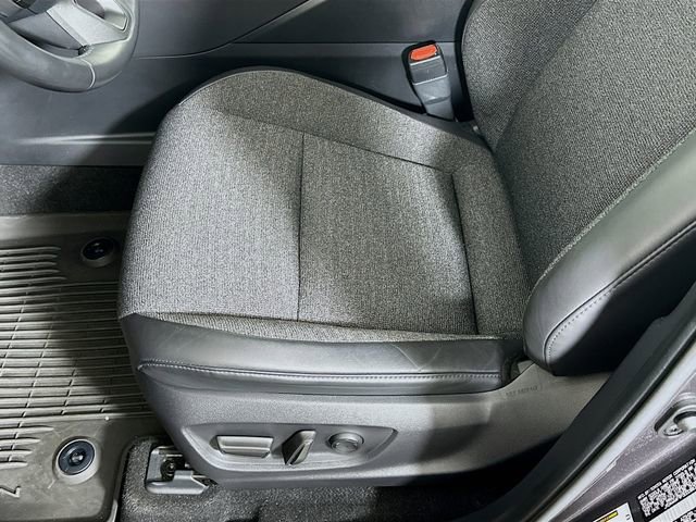 Used 2023 Toyota Crown XLE image 18