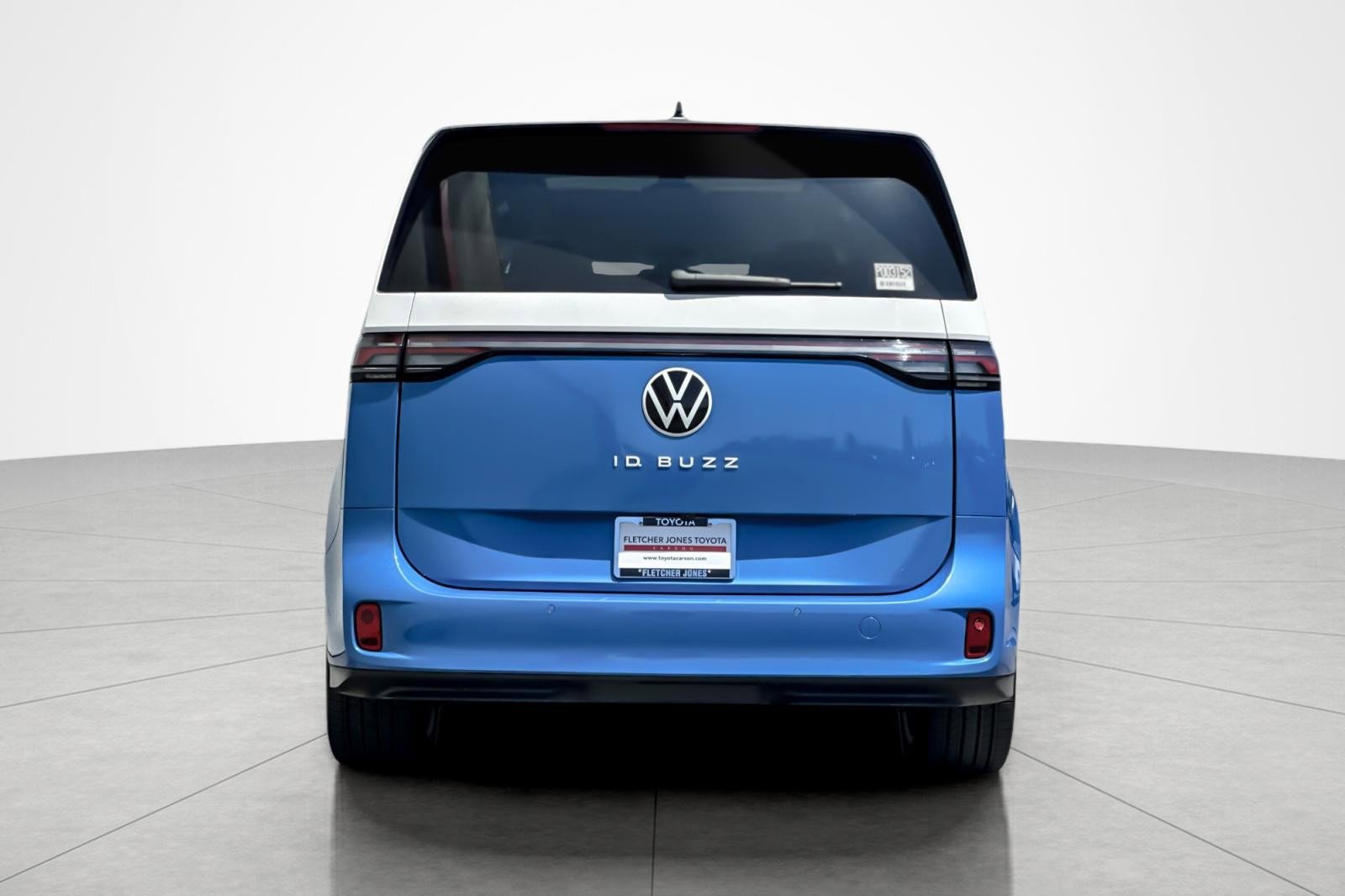 Used 2025 Volkswagen ID. Buzz 1st Edition RWD image 4