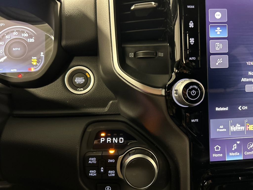 New 2026 RAM 1500 4x4 Crew Cab image 22