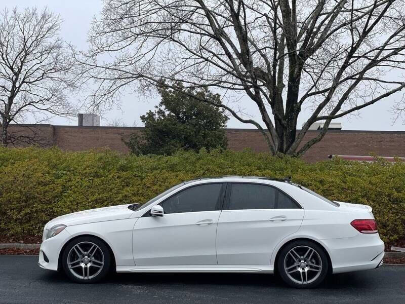 Used 2014 Mercedes-Benz E 350 4MATIC Sedan image 5