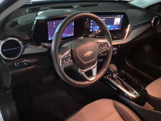 Used 2024 Chevrolet Trax LT w/ Driver Confidence Package FWD image 10