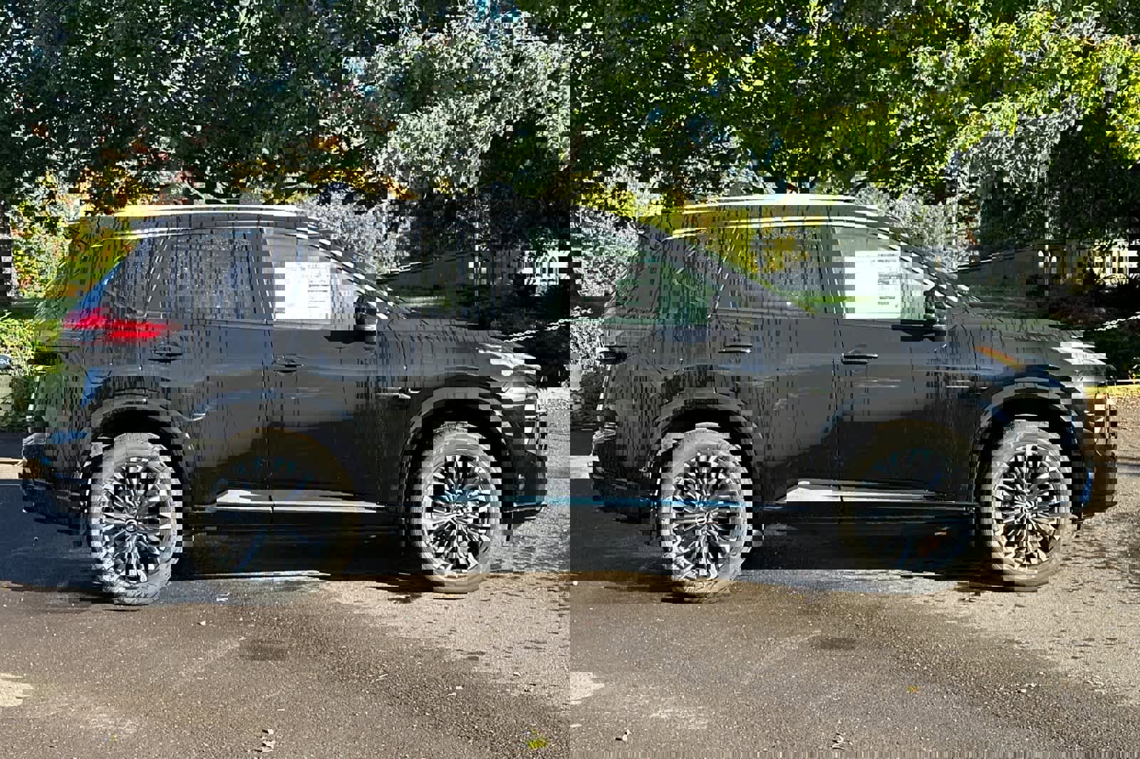 New 2026 Nissan Rogue Platinum w/ Platinum Premium Package image 8