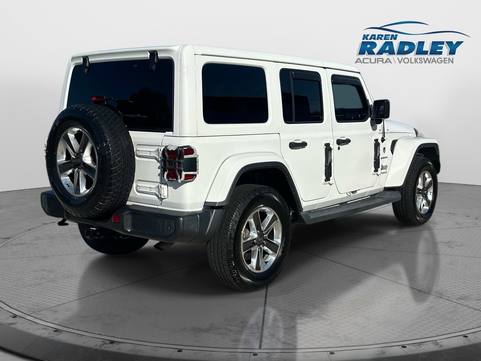 Used 2019 Jeep Wrangler Unlimited Sahara AWD/4WD image 2
