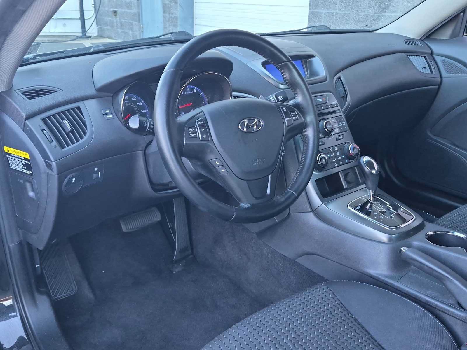 Used 2012 Hyundai Genesis 2.0T RWD image 10