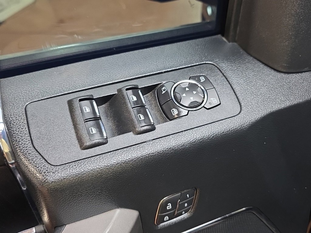 Used 2020 Ford F150 Platinum w/ Equipment Group 701A Luxury image 26