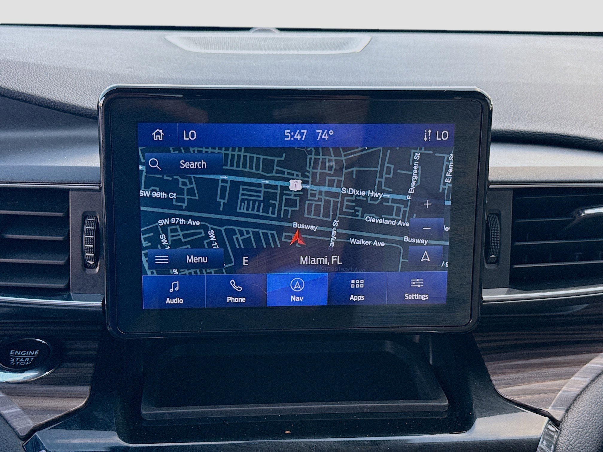 Used 2024 Ford Explorer Limited image 10