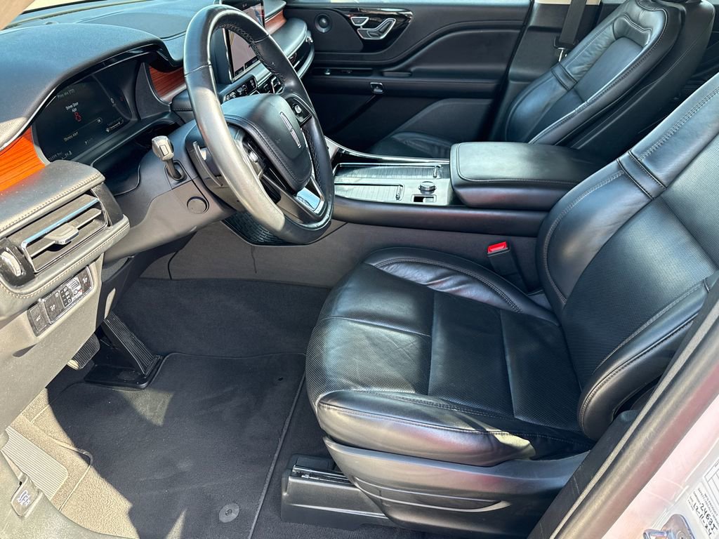 Used 2023 Lincoln Aviator Reserve image 9