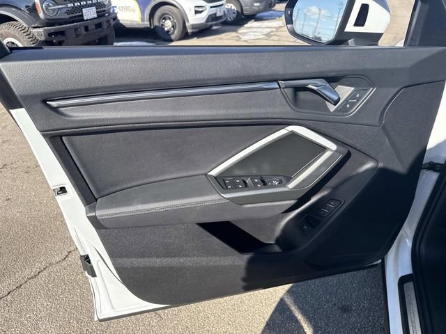 Used 2024 Audi Q3 2.0T Premium Plus image 24