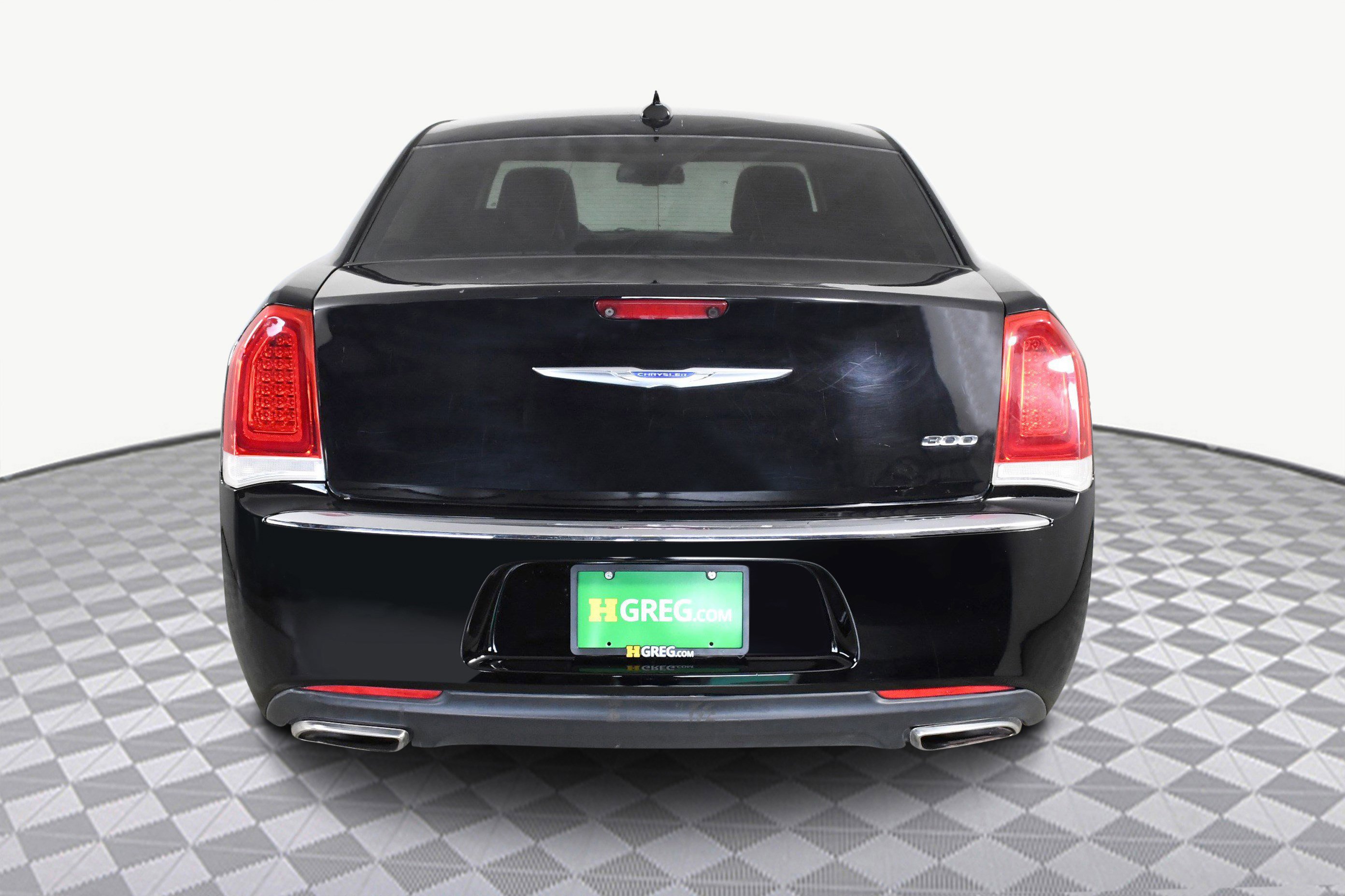 Used 2019 Chrysler 300 Touring L w/ Quick Order Package 22F image 7