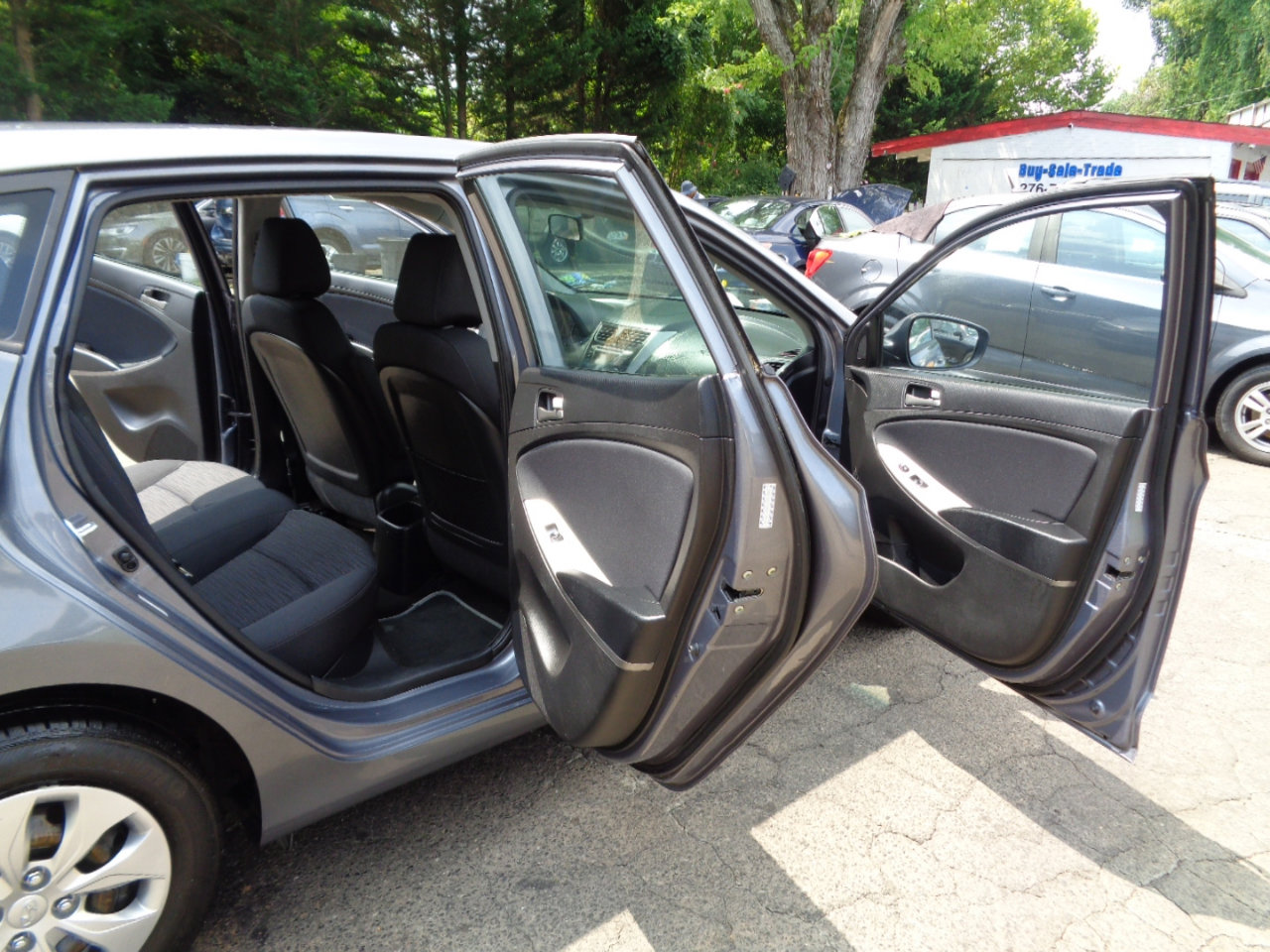 Used 2017 Hyundai Accent SE image 15