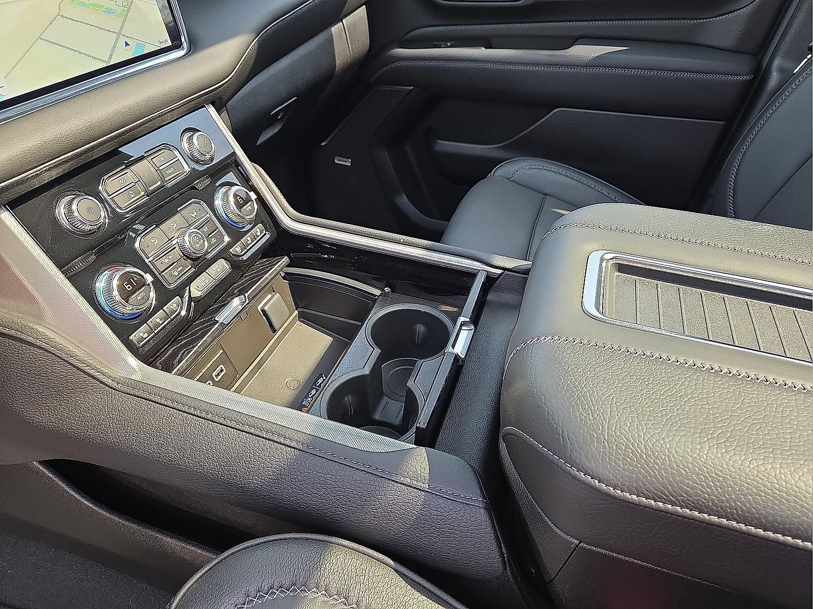 Certified 2024 GMC Yukon Denali AWD/4WD image 10