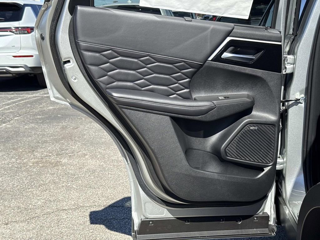 New 2026 Mitsubishi Outlander SEL image 11