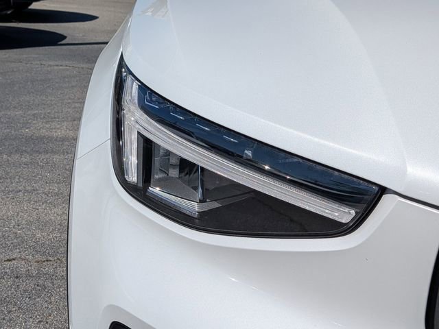 Certified 2023 Volvo XC40 B5 Plus w/ Driver Assist Package image 13