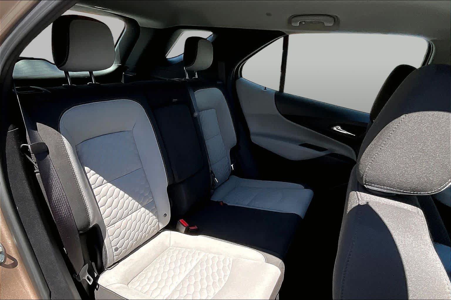 Used 2018 Chevrolet Equinox LS FWD image 26